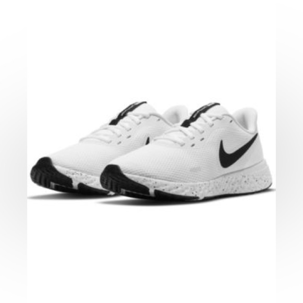 (Nike Shoes)
